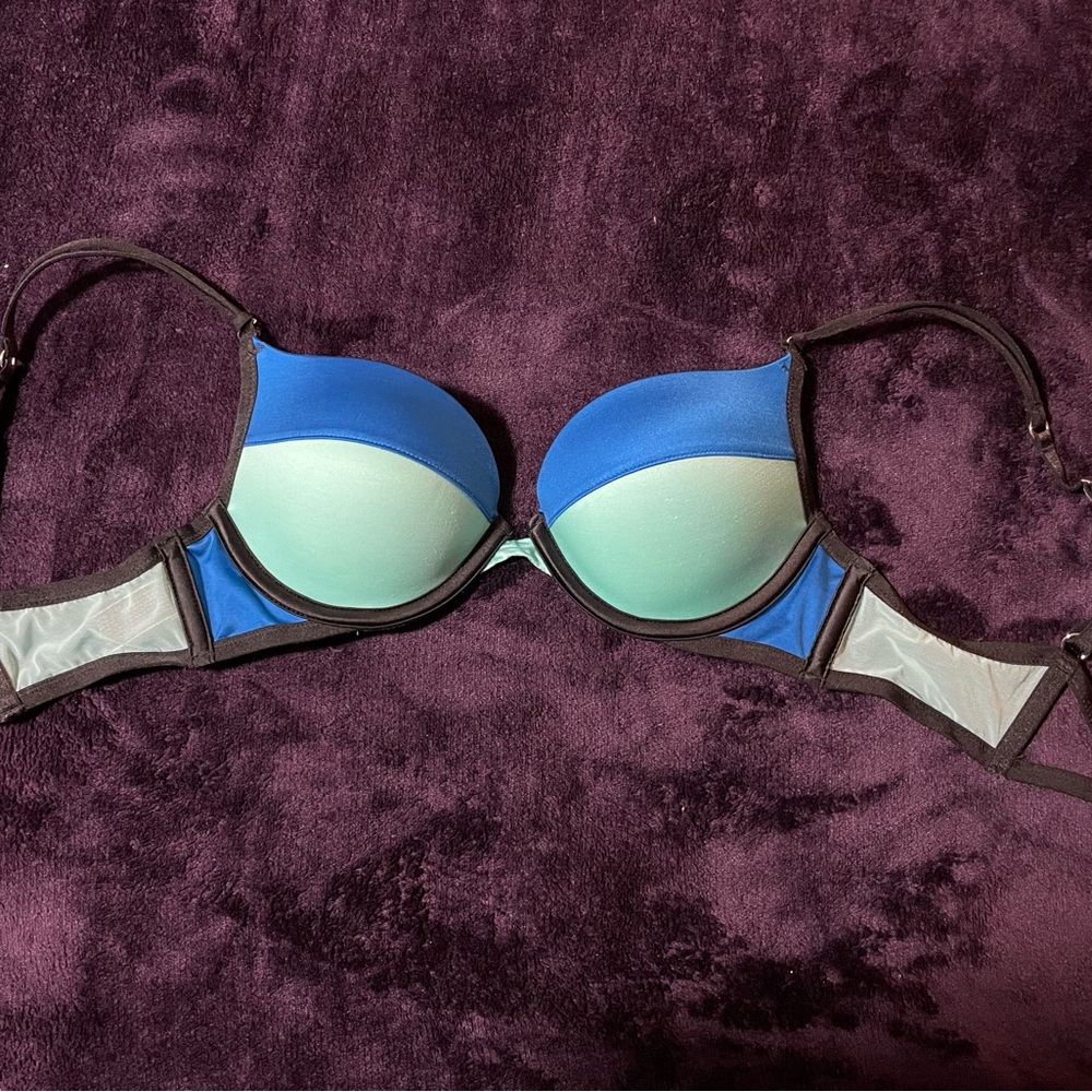 Victoria's Secret Blue and Mint Bra
